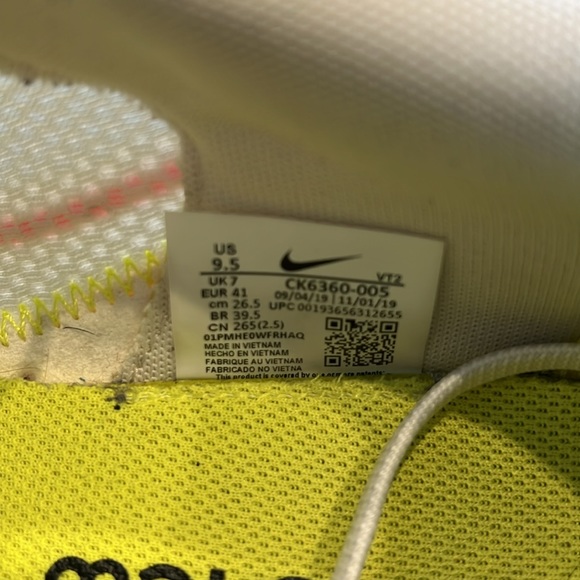 Nike // Renew Sneakers - Picture 6 of 6